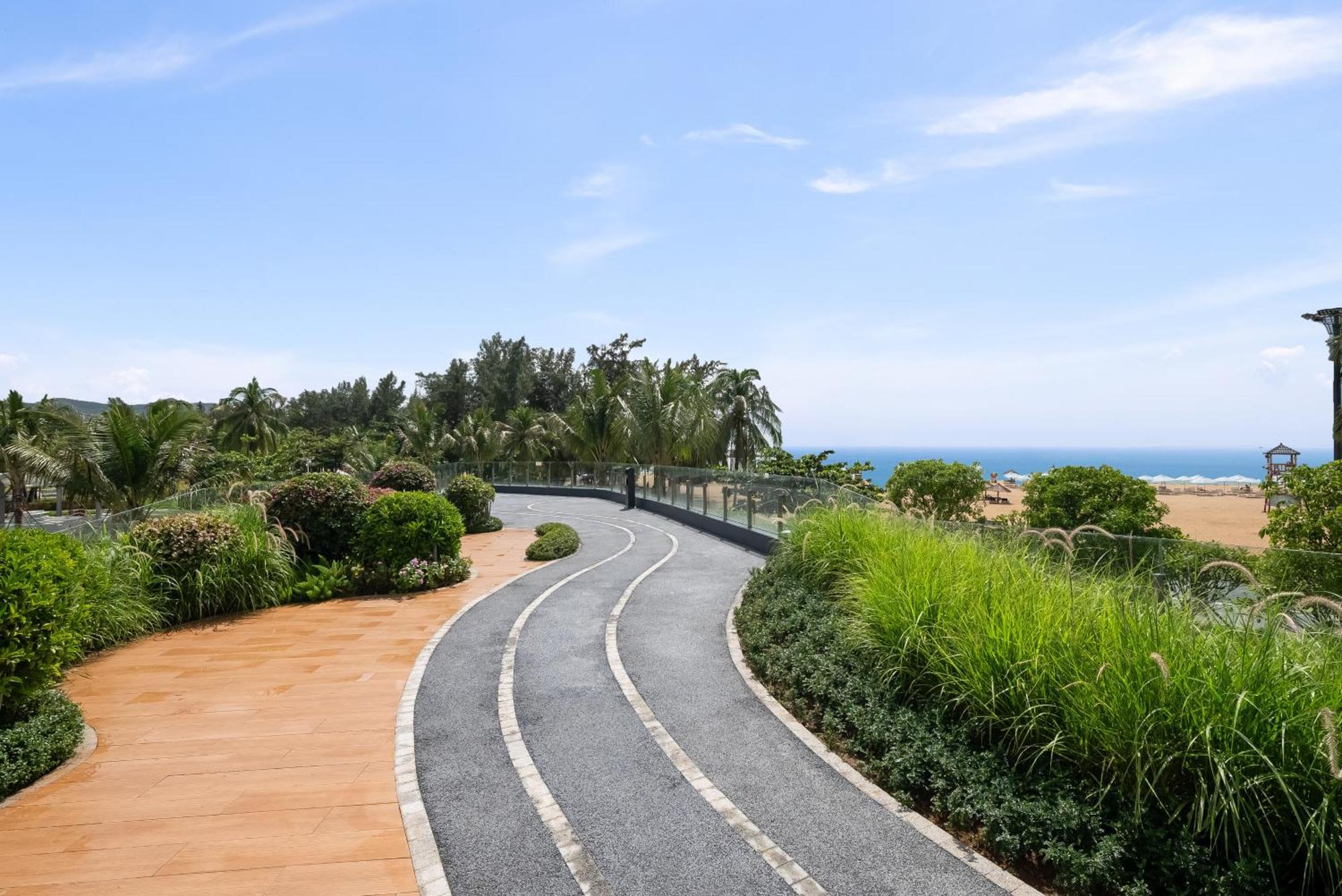 Puhai Sea View Apt By Hailan Tour At Sanya Yazhou Bay#Only 100 Meters To Beach And Sea Swimming Area エクステリア 写真