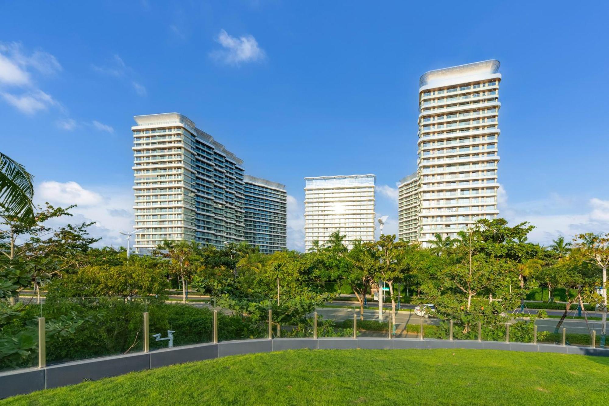 Puhai Sea View Apt By Hailan Tour At Sanya Yazhou Bay#Only 100 Meters To Beach And Sea Swimming Area エクステリア 写真
